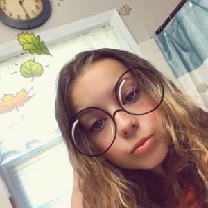 Meet your Posher, Abigail